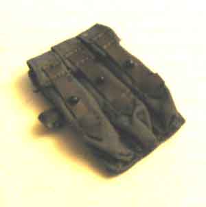 Dragon Models Loose 1/6th Scale WWII German MP40 Ammo Pouch (right side) blue " cloth" (Dark Brown) straps #DRL1-P114