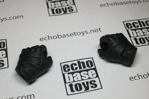 DAM Toys Loose 1/6th Tactical Gloved Hands (Black, Sword Grip, Pair) #DAMNB-H117