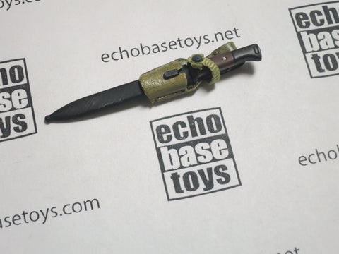 Blue Box Loose 1/6th Scale WWII German Bayonet with Frog DAK #BBL1-X912