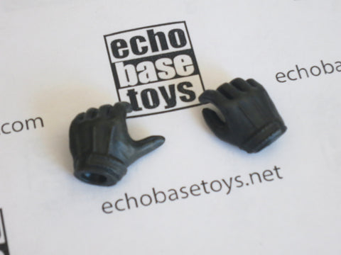 SIDESHOW TOY Loose 1/6th Hand Set - Pair - Female - Black (Grip) #SST7-Z001