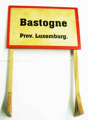 Soldier Story Loose 1/6th WWII USA Wood Bastongne Road Sign #SSL3-A001