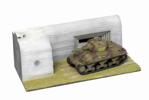Dragon Models 1/ 72nd Scale Armor Sherman M4A1 2nd Armored Division, Normandy 1944, w/Diorama Fort #60317