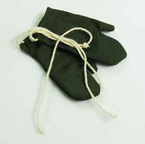 Dragon Models Loose 1/6th Scale WWII German Field Grey Winter Mittens #DRL1-A418