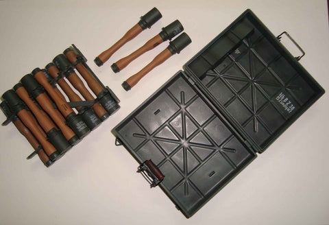Dragon Models Loose 1/6th Scale WWII German Grenade Case w/M1940 Stick Grenades #DRL1-X207